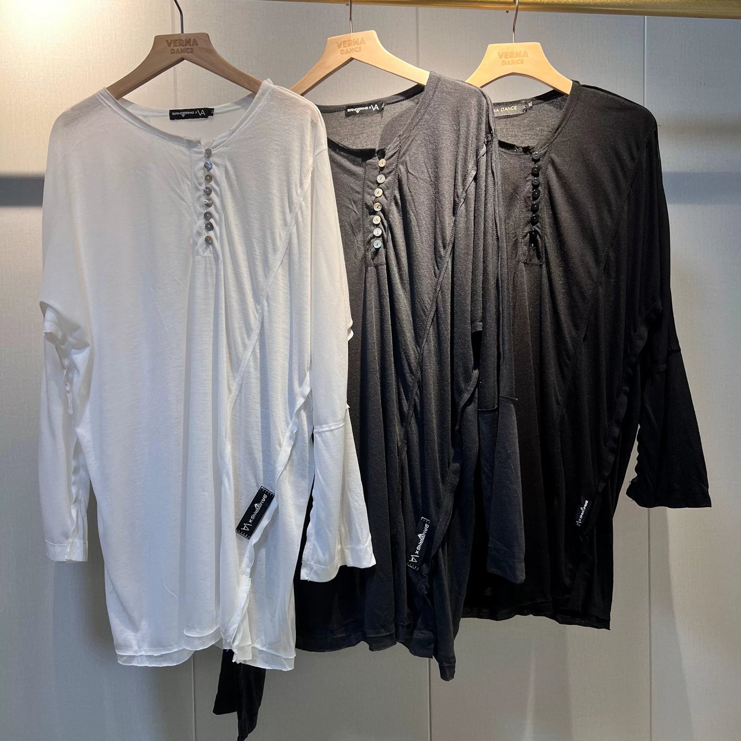 VERNADANCE BANG & VA004 Loose Linen Top