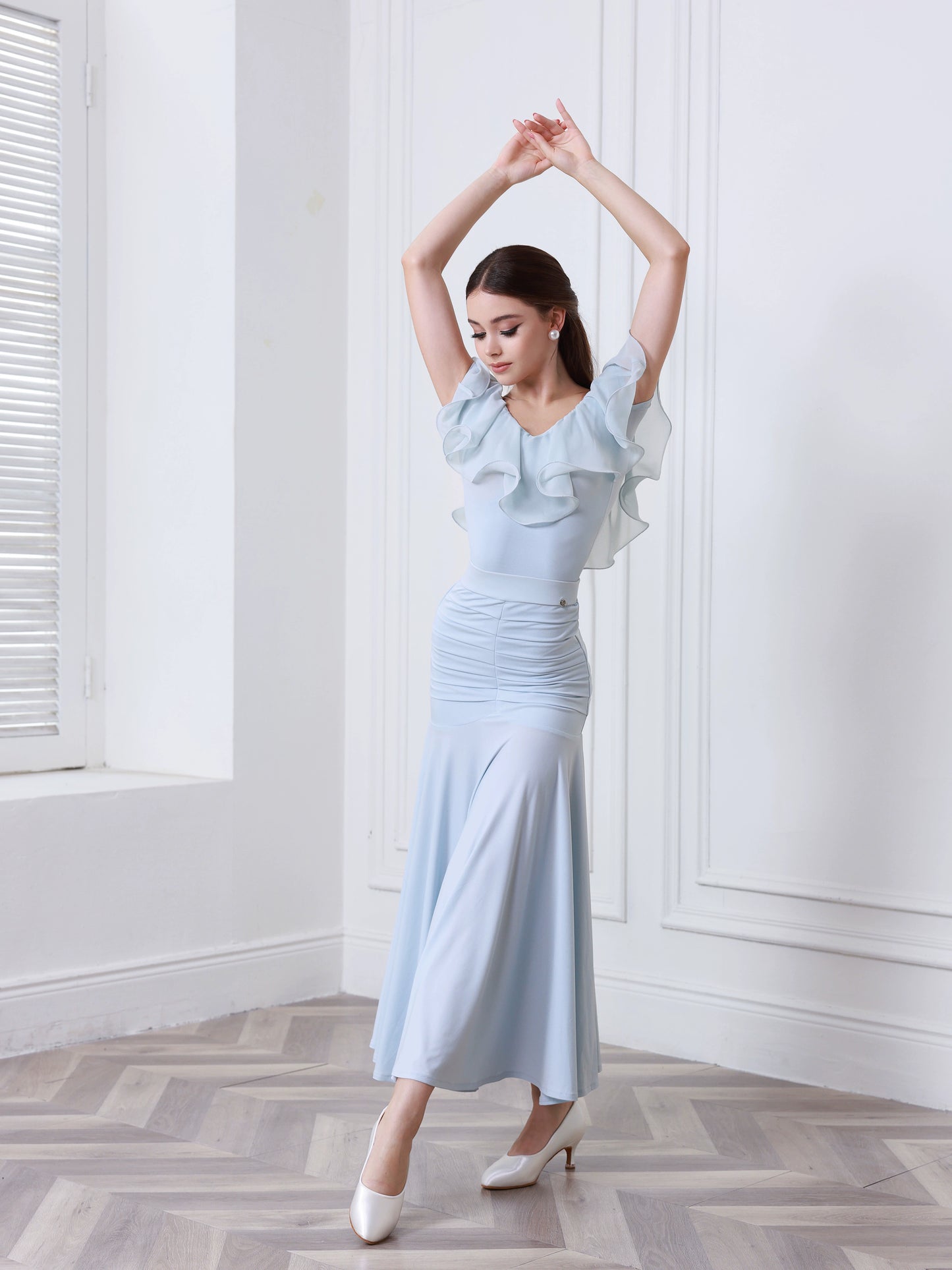 TID modern dance skirt adult advanced ballroom dance skirt showing white temperament dance suit