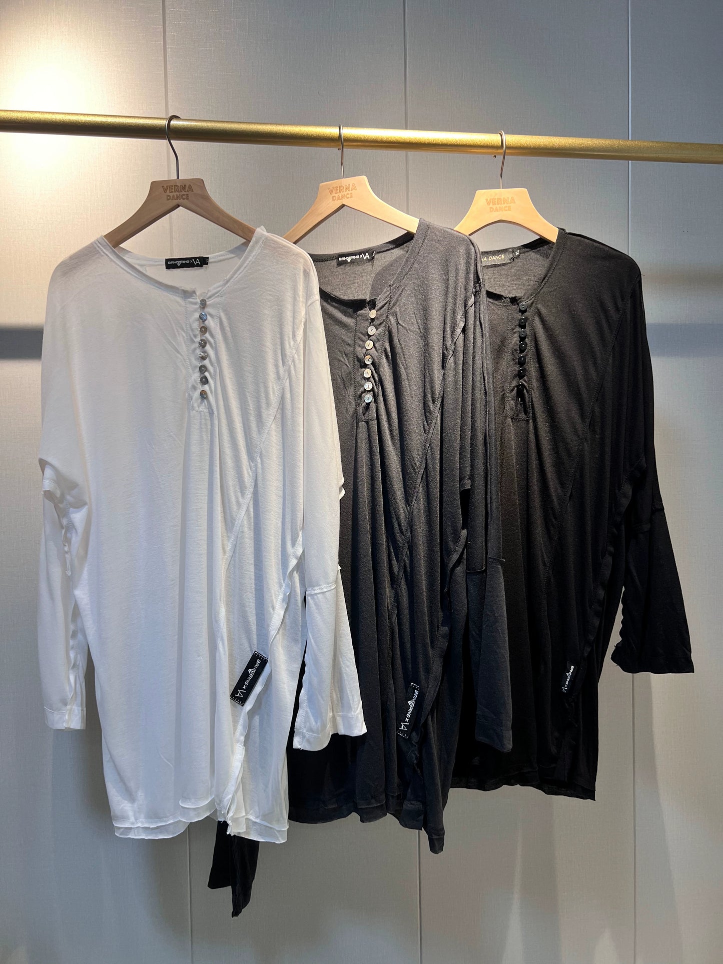 VERNADANCE BANG & VA004 Loose Linen Top