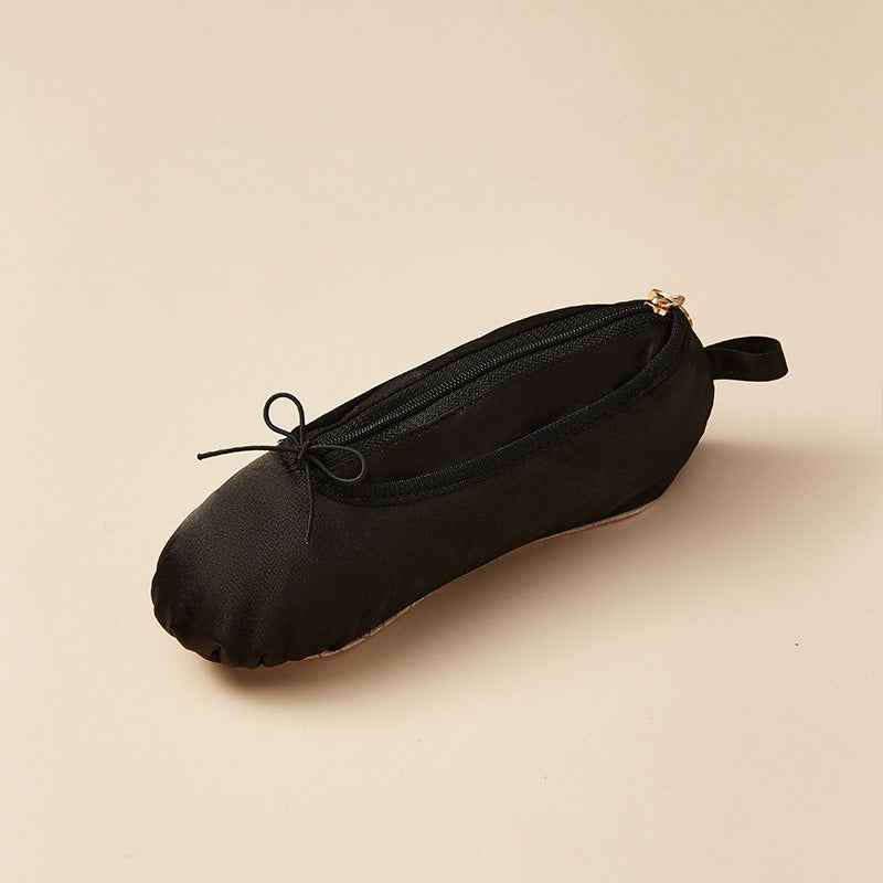 Description This adorable ballet pointe shoes shaped bag is handmade with soft, durable