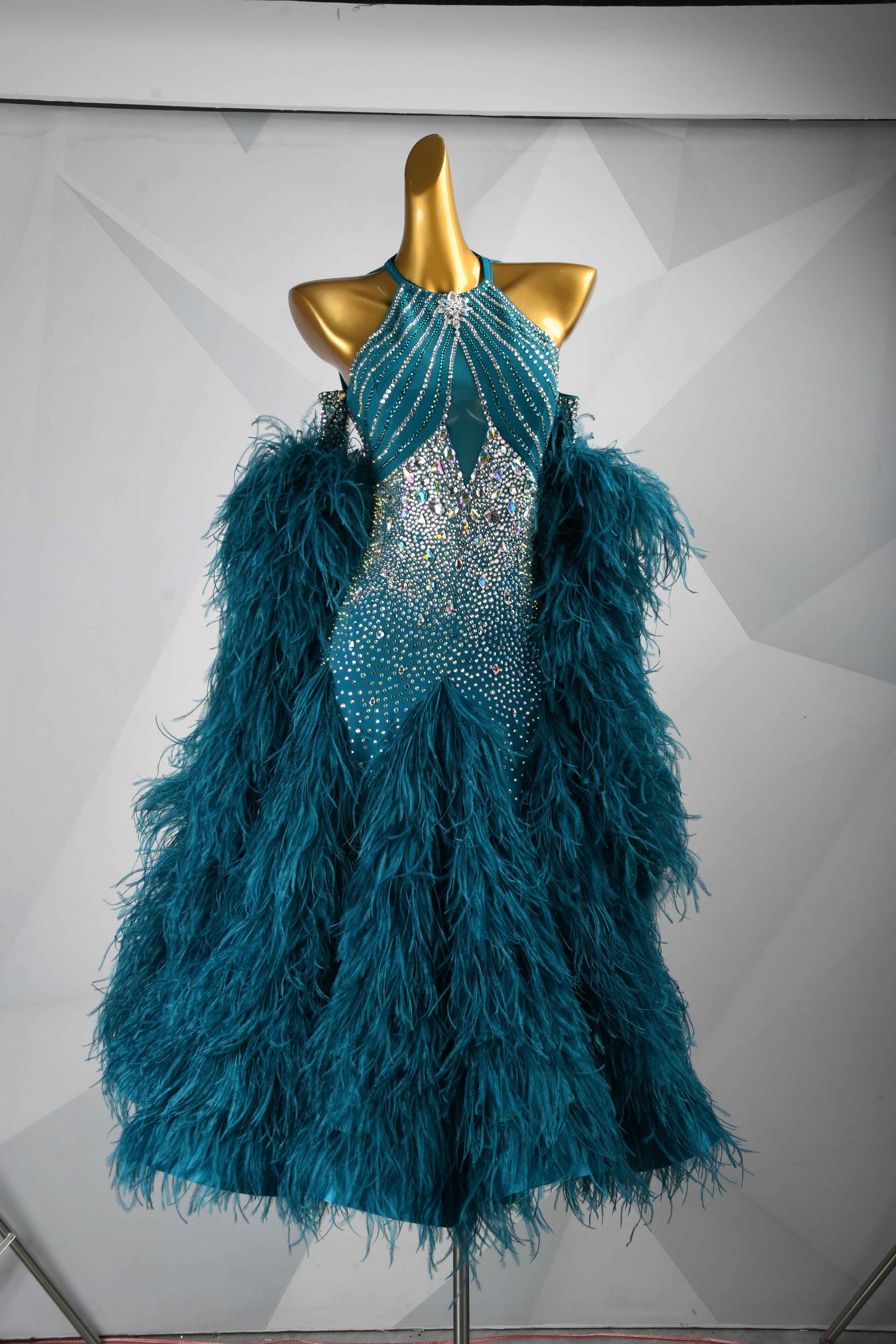 MINEJAS.B454 Teal Feather Halter Ballroom Dance Costume