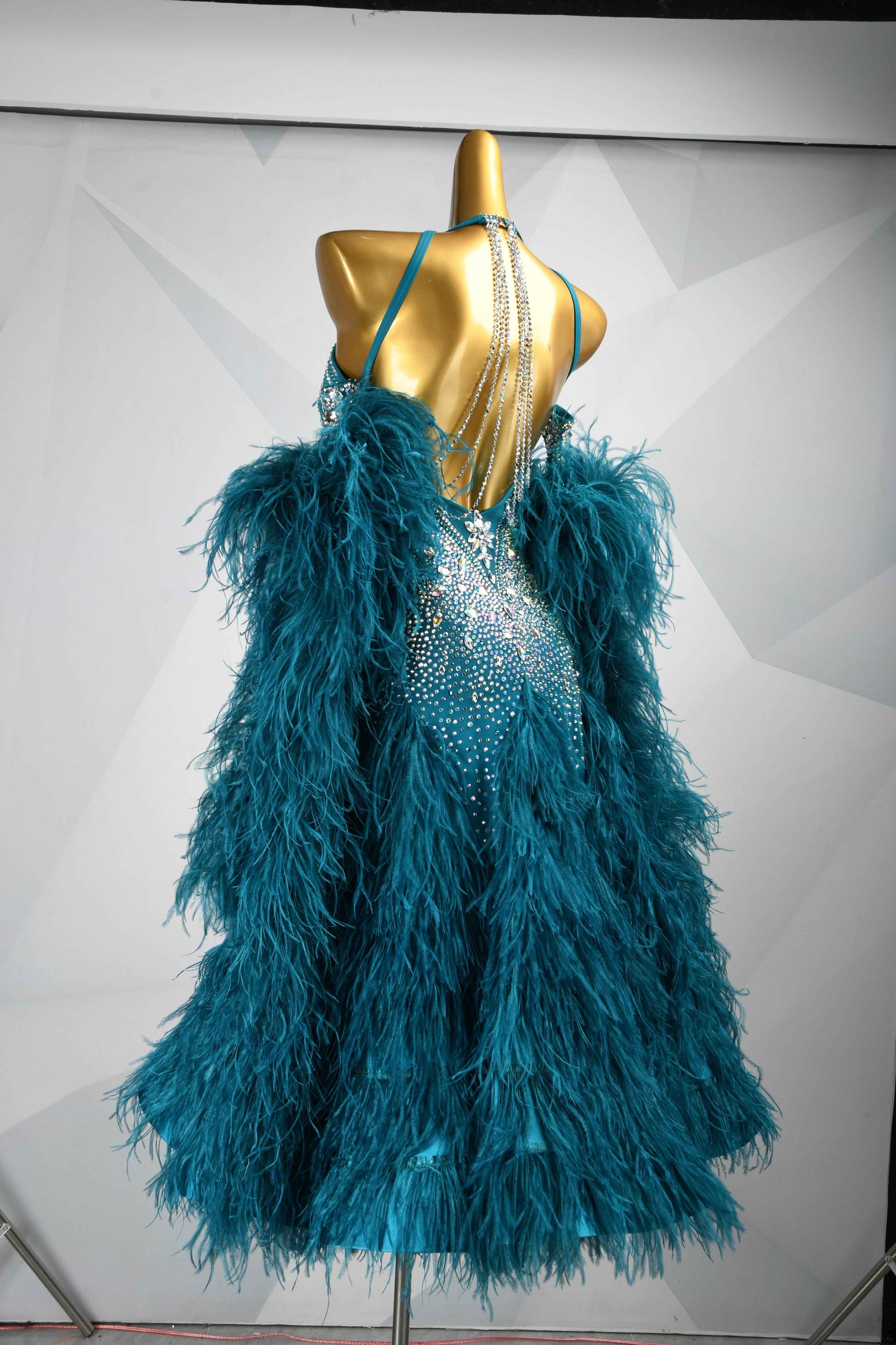 MINEJAS.B454 Teal Feather Halter Ballroom Dance Costume