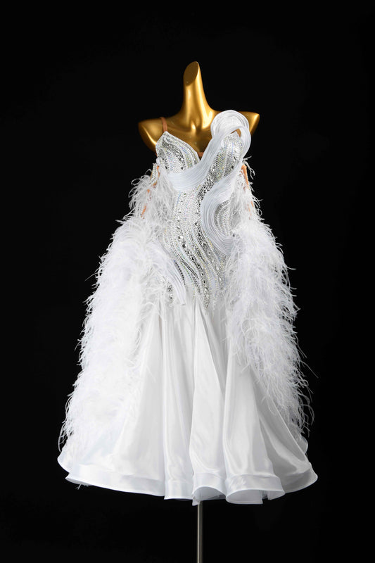 MINEJAS.B456 White Feather Rhinestone Ballroom Gown