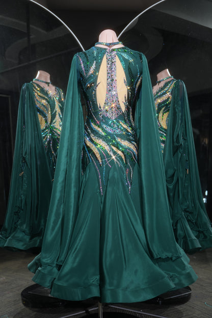 MINEJAS.L536 Abito da ballo da sala verde smeraldo intenso con maniche a mantella e strass AB | Abito standard con scollo a V