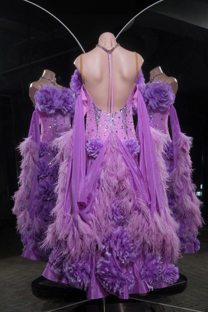 MINEJAS.L541 Abito da ballo liscio lavanda viola con rose 3D oversize e maniche in piuma | Abito standard con schiena scoperta